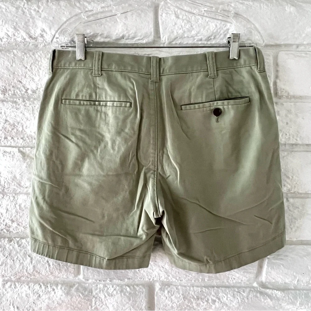 J. Crew Green Flat Front Shorts D-11